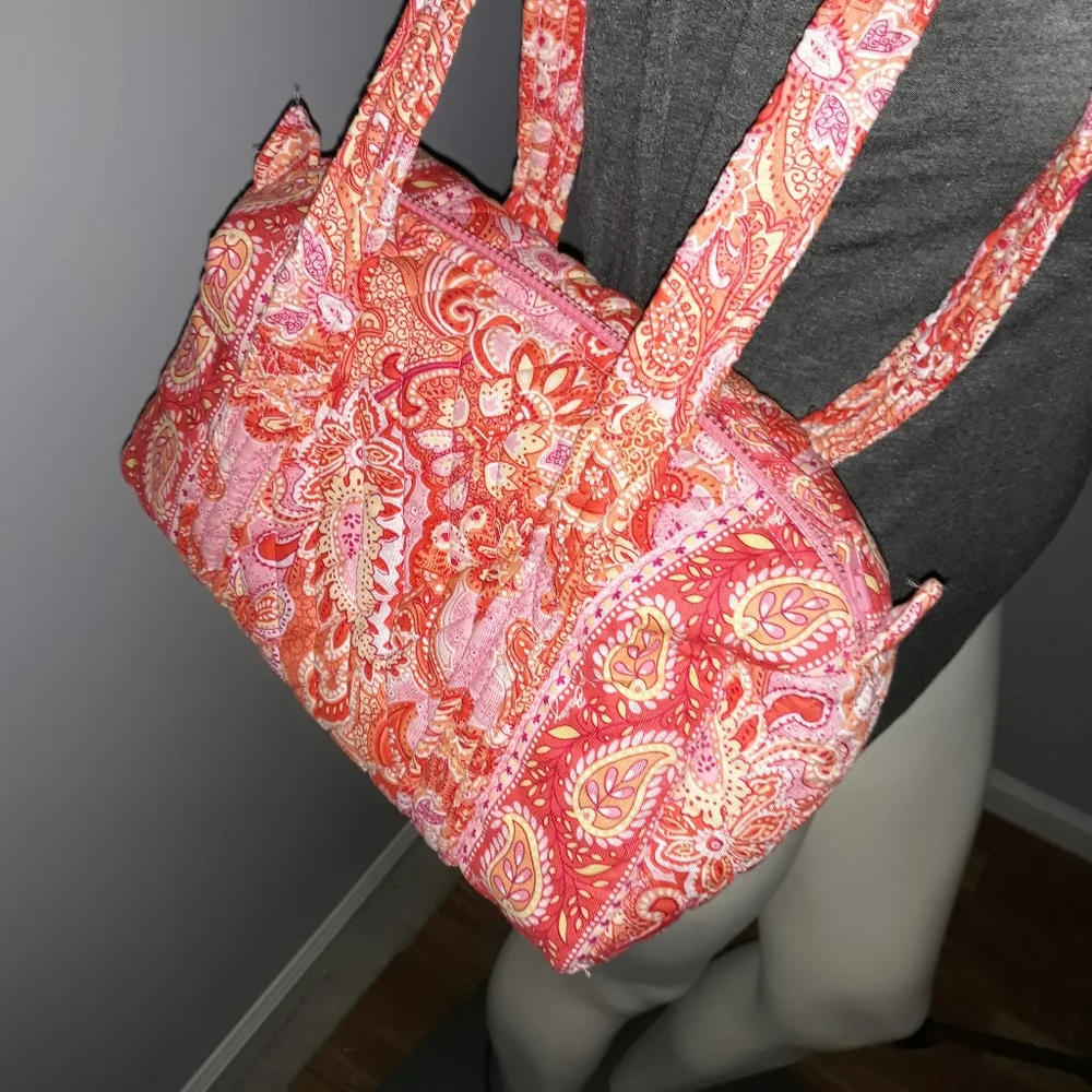 Vera Bradley rectangular bag. 11 x 8 x 5.5 - Picture 3 of 10